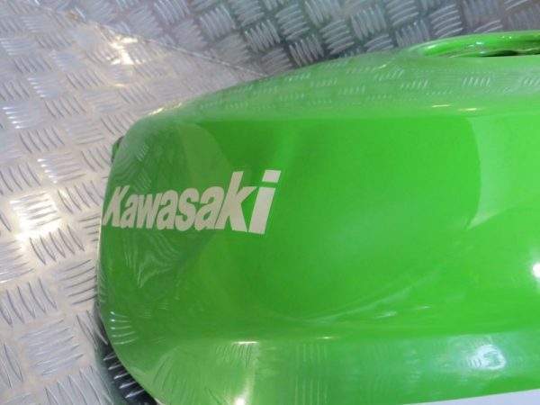 Depósito Kawasaki ZX6R 95-97 - Image 9