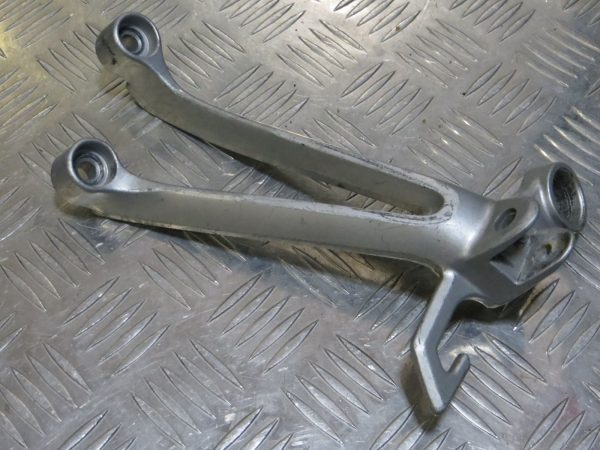 Suporte Direito Passageiro Suzuki GSXR1000 K5/6 - Image 2