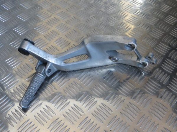 Suporte Direito Passageiro Honda CBR1100XX 97-07 - Image 2