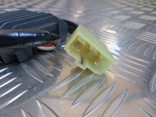 Rectificador Yamaha FZS1000 01-05/ XVS650 Dragstar 01-07 - Image 3