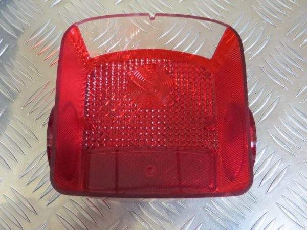 Vidro Farolim Suzuki GN125 / GN250 82-96 - Image 2
