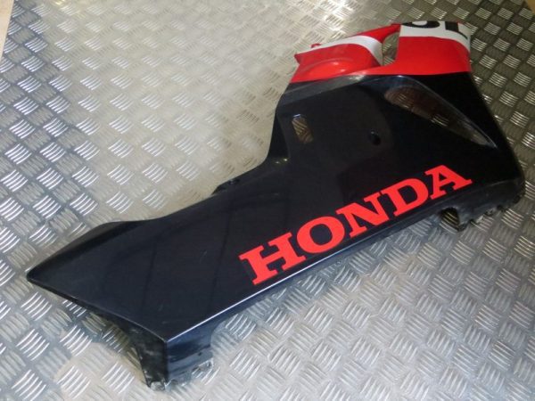 Bico Direito Honda CBR1000RR 04-05 - Image 3