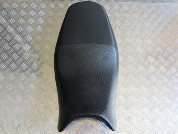 Banco Único Suzuki GSF600 00-04 Bandit - Image 4