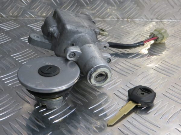 Kit de Fechaduras Yamaha XP500 T-Max 01-02 - Image 2