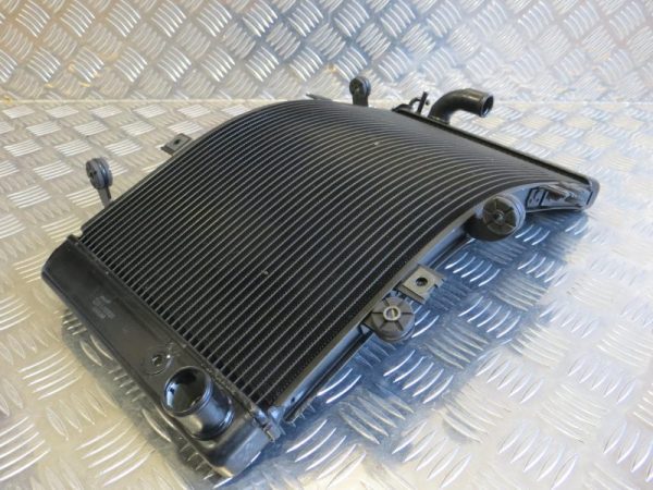 Radiador Suzuki GSXR1300 Hayabusa 08-17 - Image 7