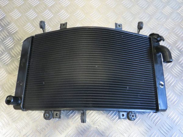 Radiador Suzuki GSXR1300 Hayabusa 08-17 - Image 8