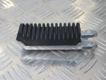Pousa Pés Esquerdo Condutor Suzuki GSXR1100 89-98/ RF600 93-96/ GSF600 95-04/ GSF1200 96-06/ GSF400 91-93 Bandit