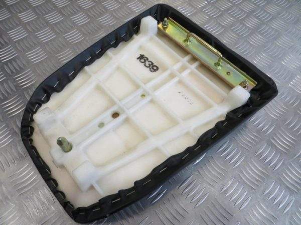 Banco Passageiro Kawasaki ZX7R 93-95 - Image 3