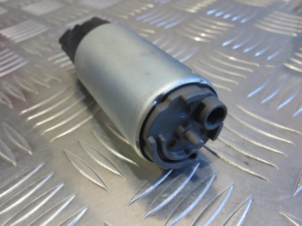 Bomba de Gasolina Honda CBR600 Sport 01-05/ CBR900RR 00-03/ CBR1100XX 01-07 / VTR1000 SP1 SP2 / CB900F Hornet 02-06 - Image 3