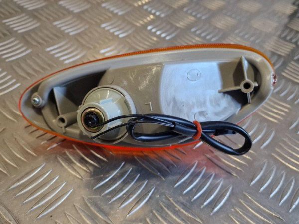 Pisca Frente Esquerdo Suzuki GSX750F 98-06 / GSX600F 98-06 - Image 2