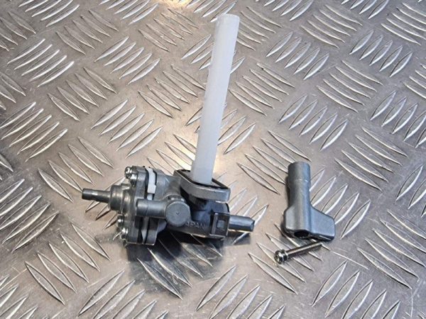 Torneira de Gasolina Suzuki GSXR750 85-87/ GSXR1100 86-88 - Image 2