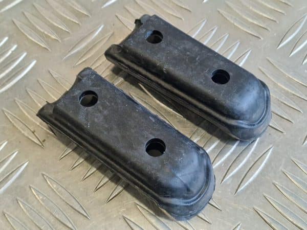 Borrachas de Pousa Pés Condutor Honda CBR600F 87-90/ CBR1000F 87-00/ NTV650 88-94 - Image 2