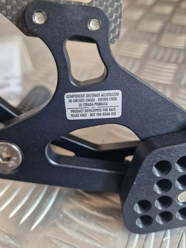 Kit Suportes Pousa pés condutor Competição Yamaha YZF R1 04-06 - Image 7