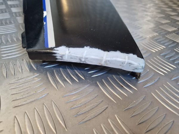 Lateral Trás Direita Yamaha FZR600 89-93 - Image 2