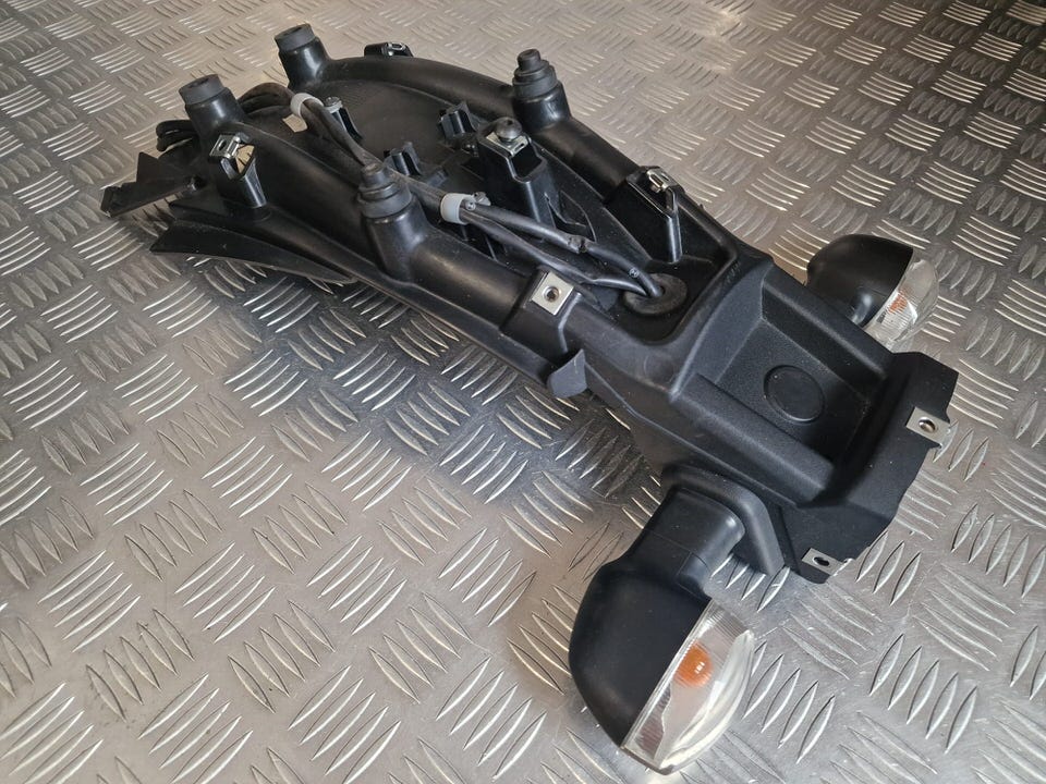 Imagem WhatsApp 2025-10-07 às 11.21.33_71c0a0af Cave de Roda com Piscas Traseiros Yamaha XSR700 16-20 - Image 1