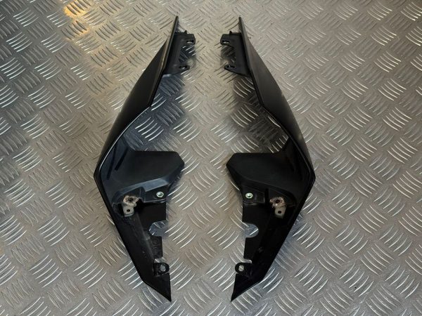 Laterais Traseiras Yamaha YZF R1 15-19 - Image 3