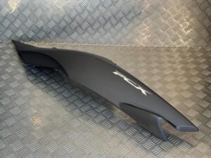 Carenagem Lateral Trás Esquerda Honda PCX125 2014-2017