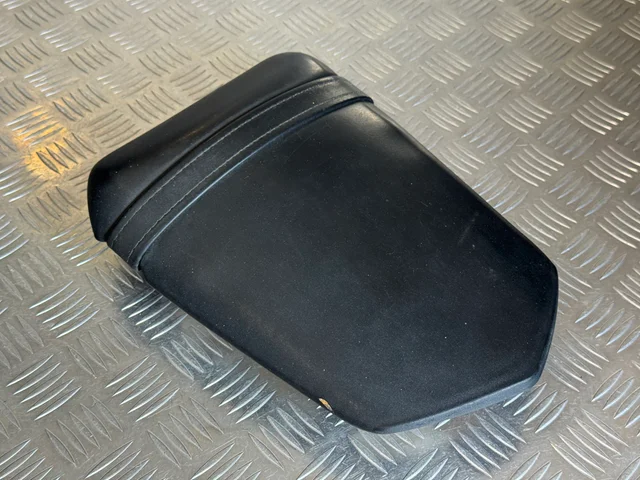i6536019660 Banco Passageiro Yamaha YZF R1 2004-2006 - Image 1