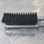 Pousa Pés Esquerdo Condutor Suzuki GSXR1100 89-98/ RF600 93-96/ GSF600 95-04/ GSF1200 96-06/ GSF400 91-93 Bandit