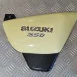 Tampa Lateral Direita Suzuki GZ250 Marauder