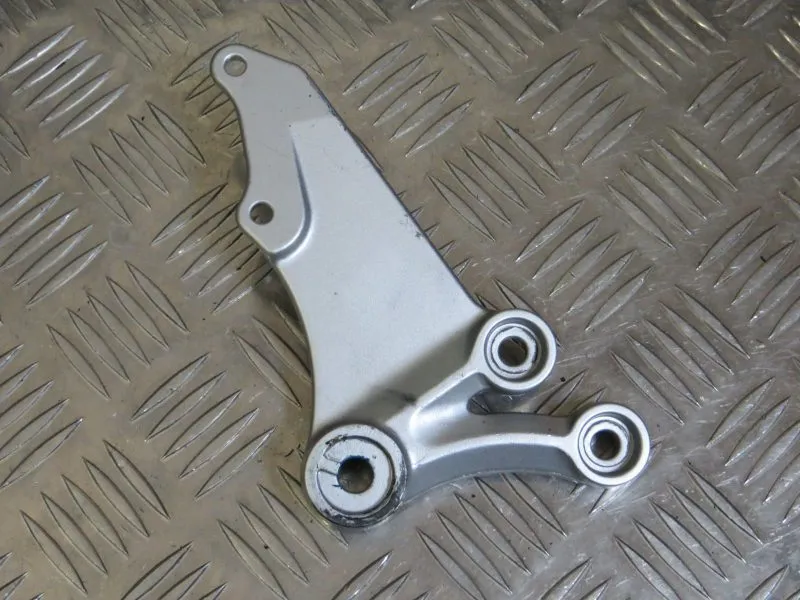 img_42281-1 Suporte Direito Condutor Suzuki GSXR600/750 08-10 - Image 1